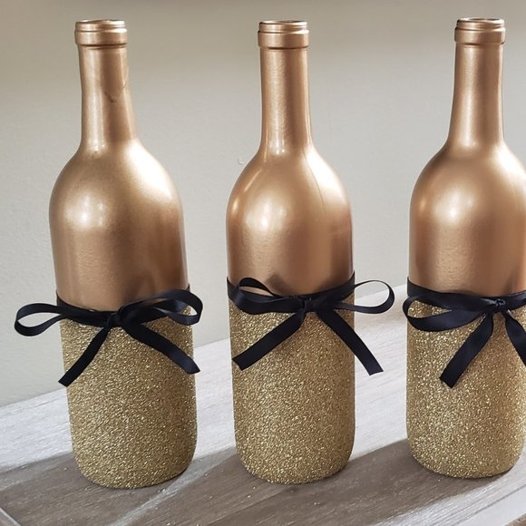 Shimmering Glitter Wine Bottle Decor for Glamorous Weddings Sparkling Reception - Picture 8 of 9